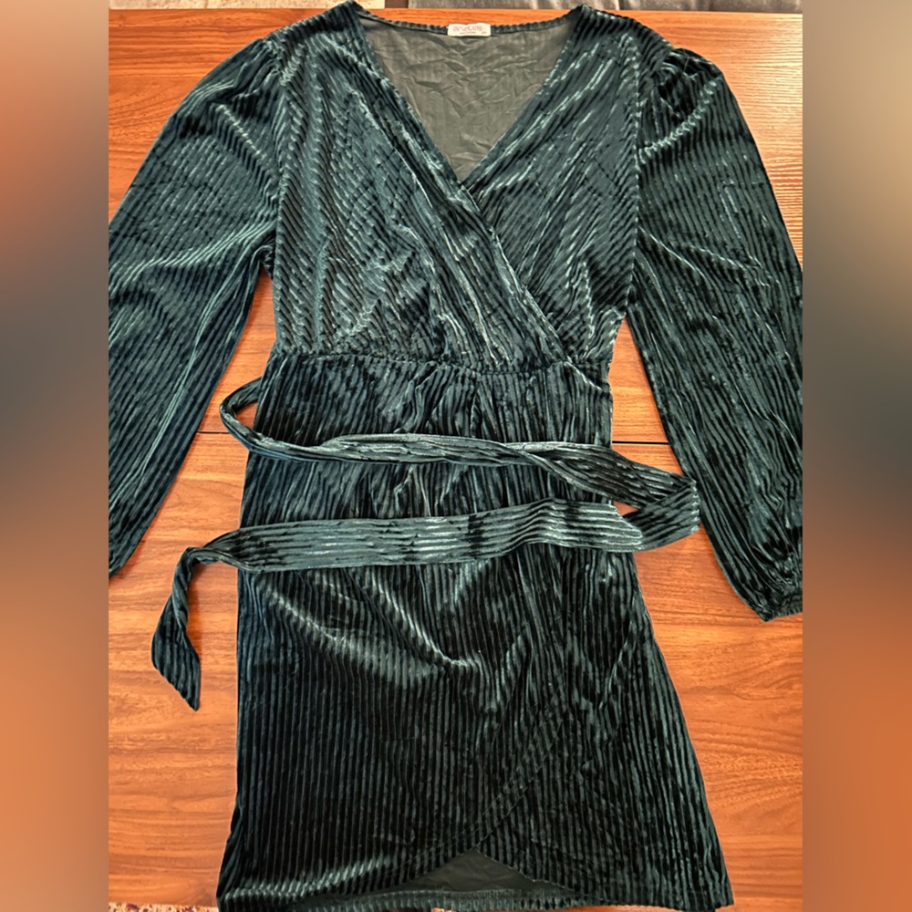 In'voland Emerald Wrap Crushed Velvet Dress
